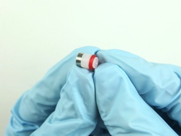 Put the hoop on to the high-pressure seal with the sharp edge of the hoop towards the seal.