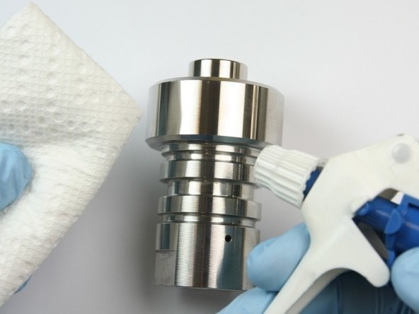 Thoroughly clean the interior/exterior of the check valve body.