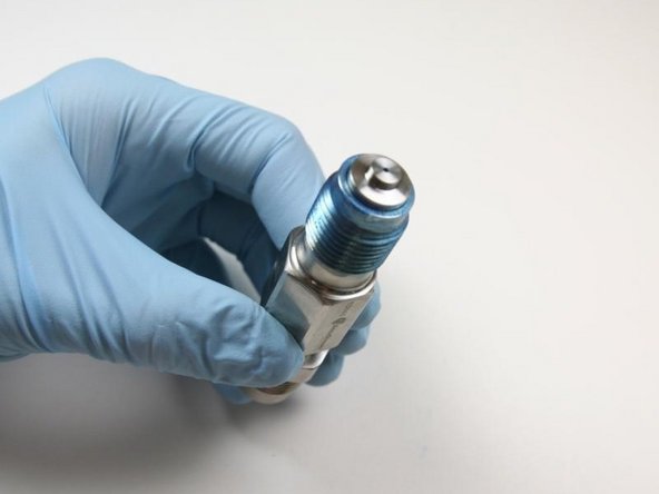 Put the seat in the adapter with the flat the side toward the adapter.