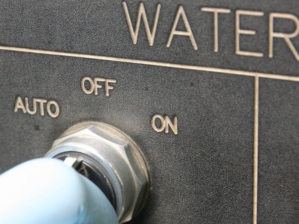 Turn the air to the actuator OFF to set the poppet needle into the poppet seat.