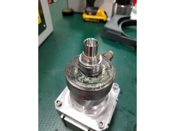 Thread manifold onto PCV Adapter. Torque to 190 ft-lb (258 N-m)