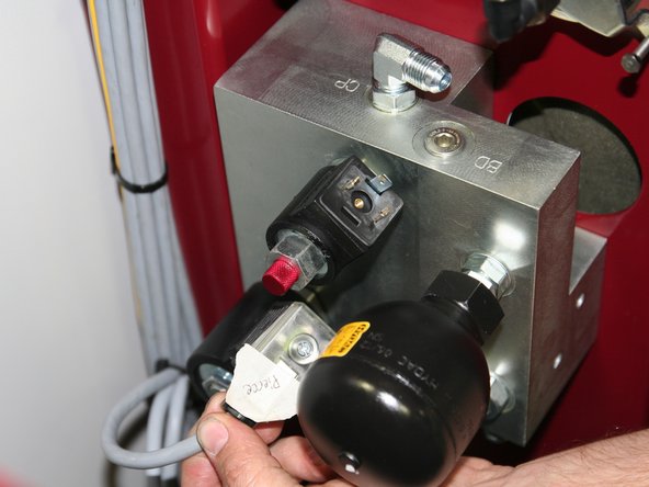 Reinstall DIN connectors to respective coils as shown in pictures.