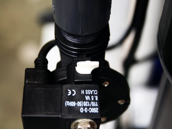 Offset the position of the white lever on the solenoid valve (incoming water).