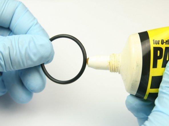 Apply a layer of O-ring lube to the O-ring.