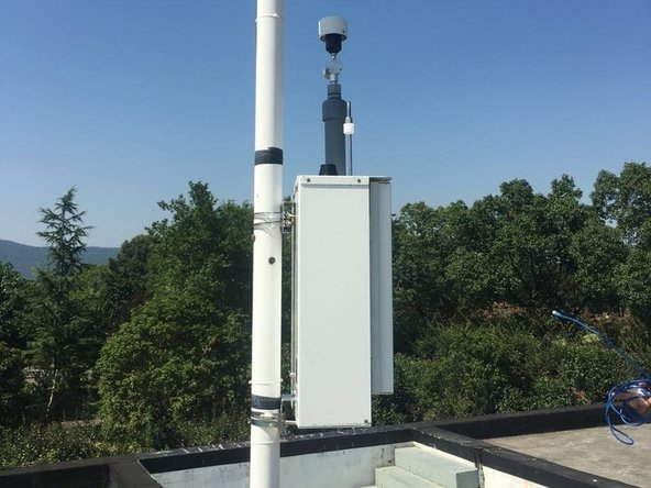 Add nuts and washers and tighten the bottom U-bolt into position.