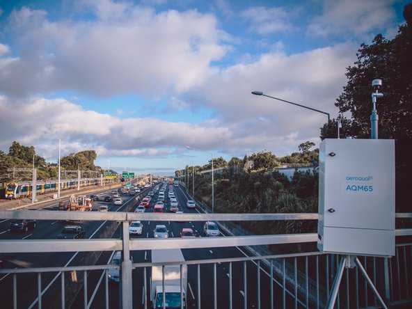 Avoid overhead high-voltage cables which may cause electrical interference with the sampling equipment.