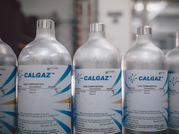 To calibrate the Ox module, start the NO2 calibration gas flowing at your chosen span point. Aeroqual recommends 0.1 ppm.