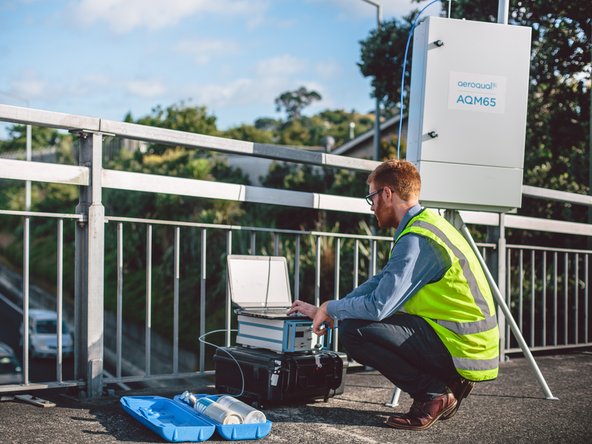 This guide assumes the AirCal 1000 is already connected to the gas inlet via a 3-way tee that's open (uncapped) on one side.