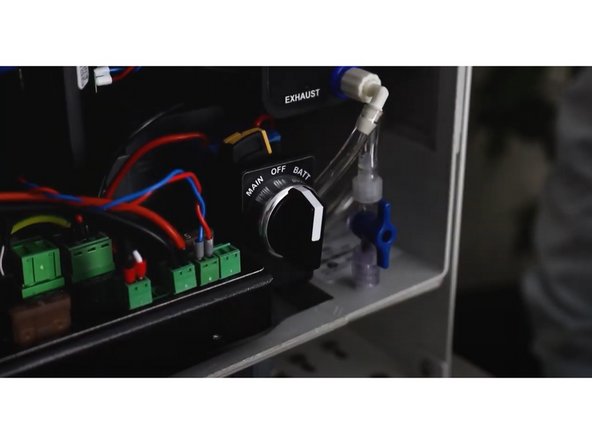 Turn power to the monitor back on again if it has been turned off in step 1