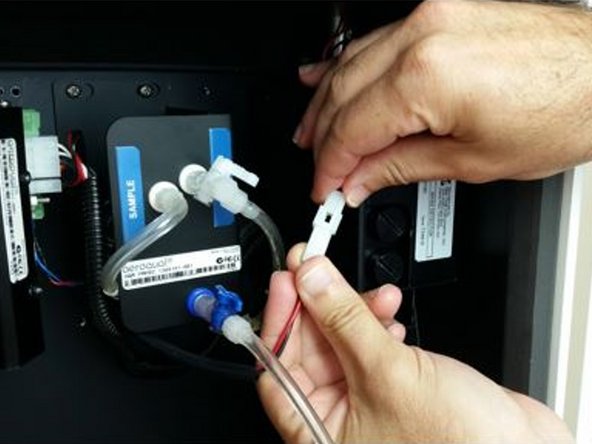 Connect the inlet’s heater plug to the plug coming from the optical engine.