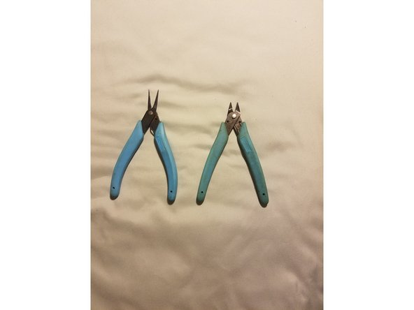 Pliers and flush cutters