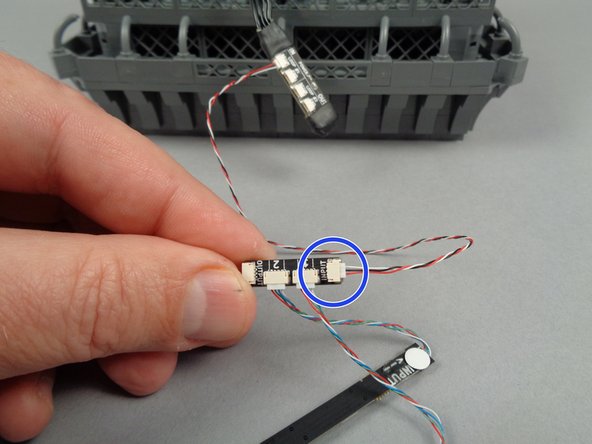 Make sure you connect the wire to the exact plug shown.