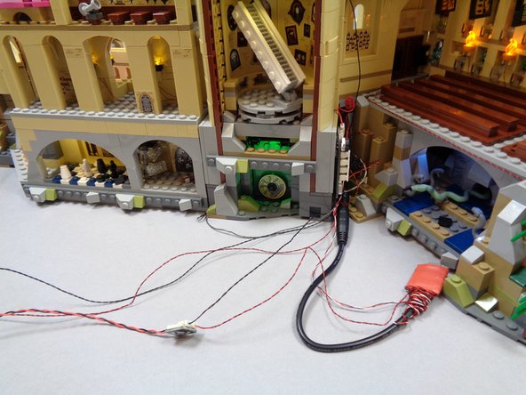 You can of course further optimize the wire layout by placing more wires under the castle base.  Just make sure no wires scrape between the base plates and the surface you mount your castle on.