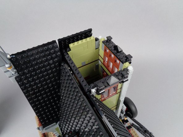 Your tower should separate in roughly the same location as shown in the third photo, giving you clear access to the elevator shaft.