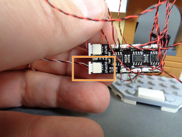 As shown by the yellow circle in the first photo, make sure the black connector does not have gold pins.  This is the &quot;female&quot; version of the connector.