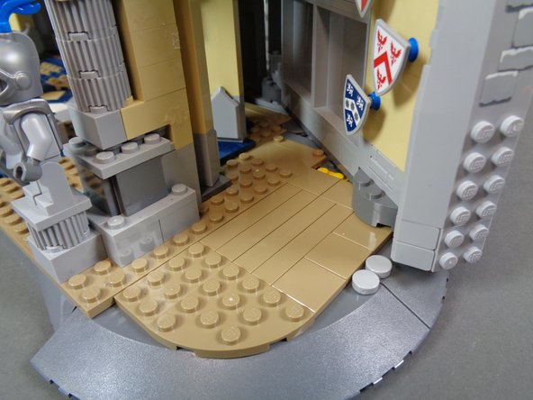 Turn your castle around so you can access the inside.