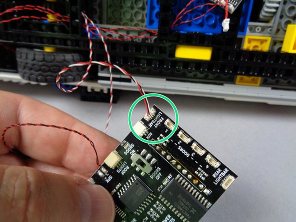 Next, you will connect both lightbars to the main controller.