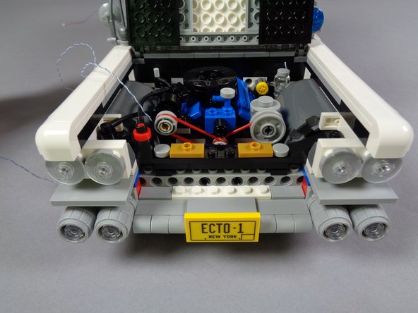 When you are finished, your Ecto-1 should look like the third photo.