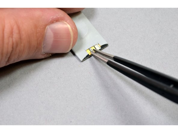 The traffic light includes two operating modes: