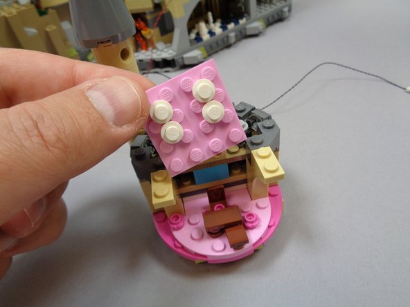 As shown in the first photo, remove the pink wall from Umbridge's Office.