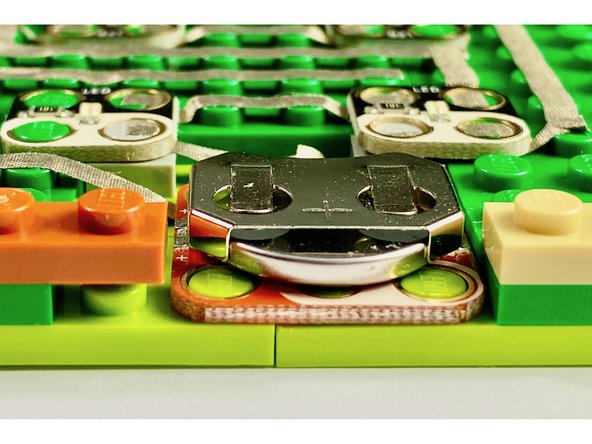 Be sure that the negative side of the LED is facing up on the top two LEDs, and down on the bottom two LEDs.