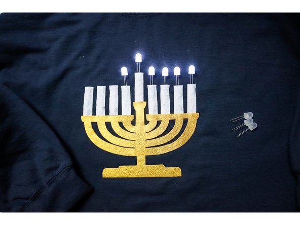 If one of the LEDs doesn't light up, just turn it around.