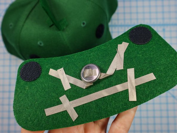 To turn off the LEDs, disconnect the battery by pulling apart the connection as shown.