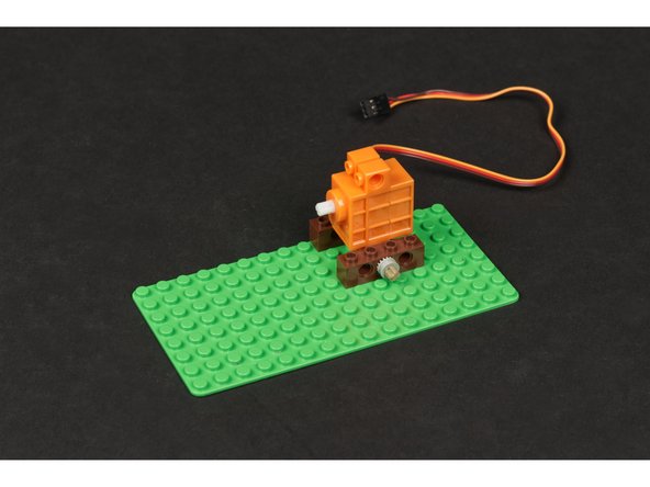 Once you have the &quot;feet&quot; for your servo you can attach it to a LEGO baseplate.