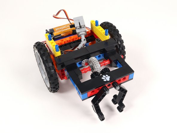Connect the Claw to the front of the Rover to the gray 90° connectors by pressing it into place on the exposed pins.