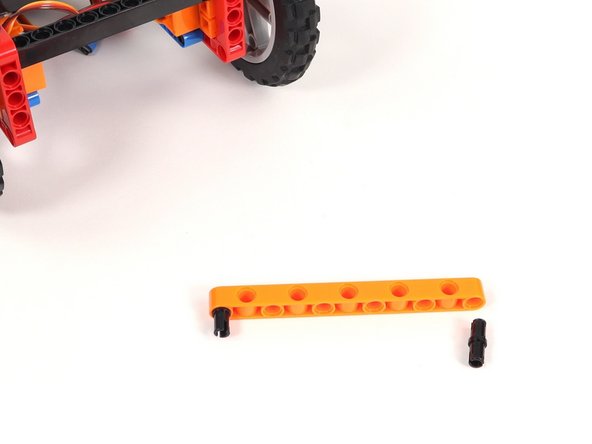 These pins should be on the side with 6 holes.