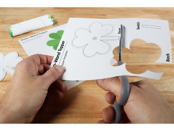 Decide whether you intend to use the already colored version of the wand topper or the one that needs to be colored.