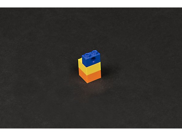 We used two small LEGO bricks and a LEGO Technic Brick 1 x 4 with Holes (3701).