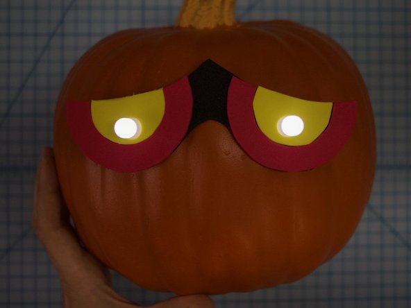 If you want more Spooky Eyes just repeat these steps with another design from the template to make more!