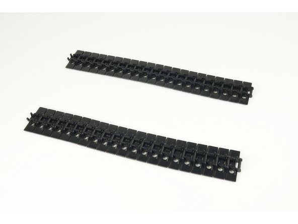 Note! If you have to use 22 pieces instead of 21 it just means you placed the axle one hole forward in Step 5.