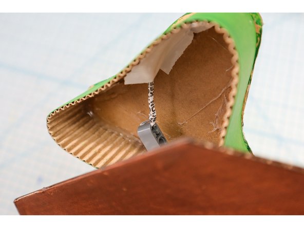 Remember that you can use buttons &quot;A&quot; and &quot;B&quot; on the micro:bit to lift and lower the head and tail, and adjust the motor angles again once the head and tail are attached.