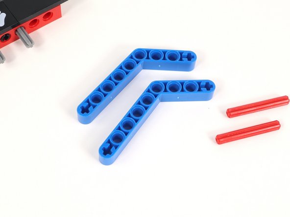 There are two different options for arms on the Claw attachment. These are the steps for option 2.