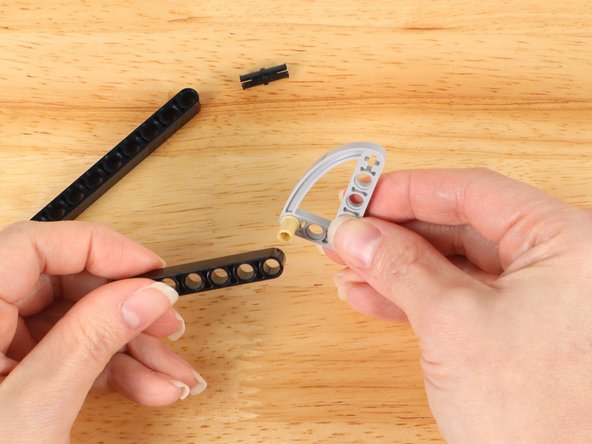 The parts are connected with swivels to allow them to easily rotate.