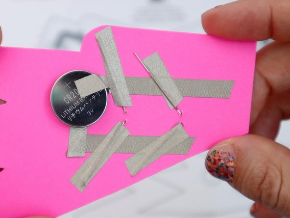 Tip: Make sure the polarity of the LEDs is correct: The long leg is positive and goes through the hole on top!