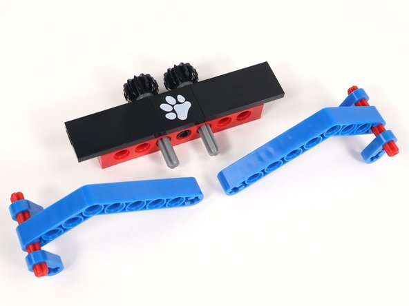 There are two different options for arms on the Claw attachment. These are the steps for option 2.