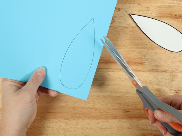 4-5 feathers is an ideal amount to give it a finished look.