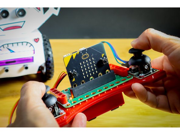 Use the thumbsticks to control each wheel forward and backward.