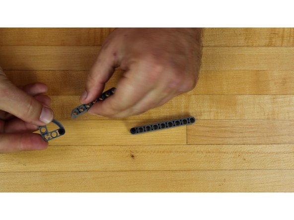 The parts are connected with swivels to allow them to easily rotate.