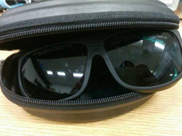 Before turning on the lamp, wear protective glasses and gloves. Wear lab coat if there is any uncovered skin.