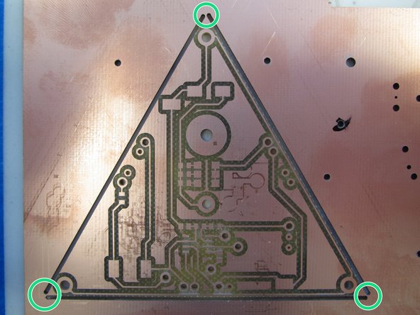 When the mill stops moving and you see the screen shown here, you may lift the lid of the mill.