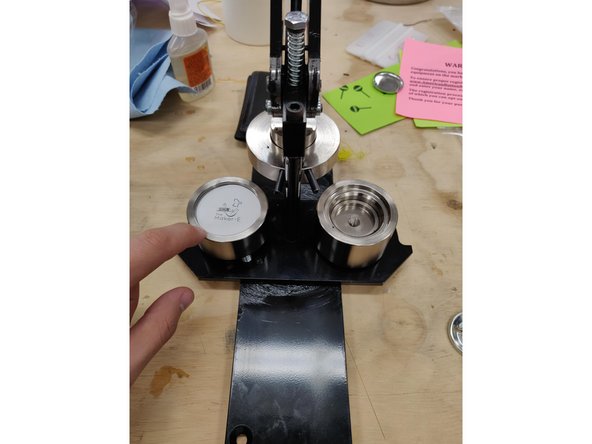 CAUTION!! MAKE SURE ONLY ONE SHELL IS LOADED INTO THE PICK UP DIE. OTHERWISE MACHINE DAMAGE MAY OCCUR!