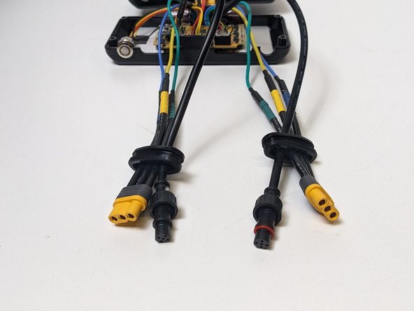 Bullet connectors are the single pin connectors on the colored-cable end. The yellow connectors are MR60 plugs.