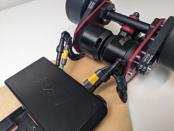 The yellow (MR60) connectors simply push together and connect