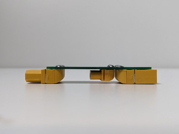 Solder the XT90 to the PCB, ensuring that the ports are stable and aligned properly.