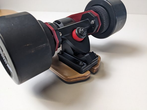 Secure all four bolts with a locknut and tighten.