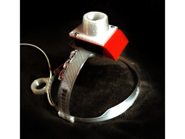 Verify that the fan runs with either battery or AC adapter.